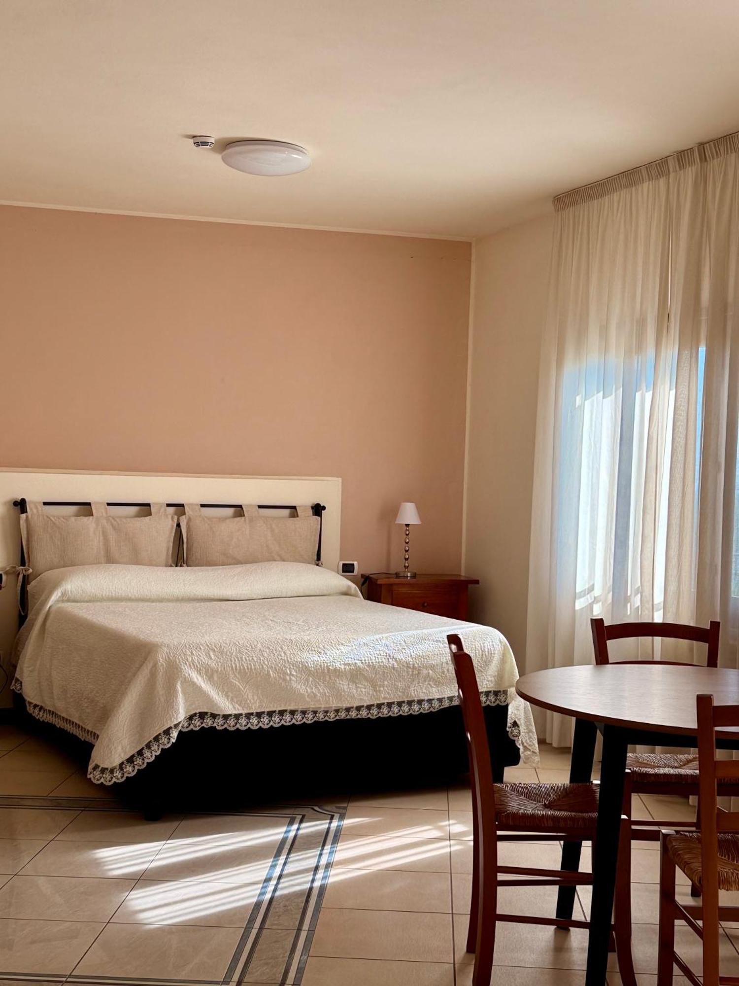 Residence Montefiore Сан-Баронто Экстерьер фото